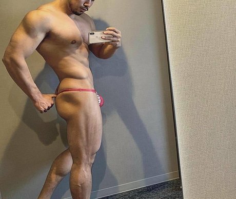 Foto di nudo di fuga di OnlyFans di Runssm