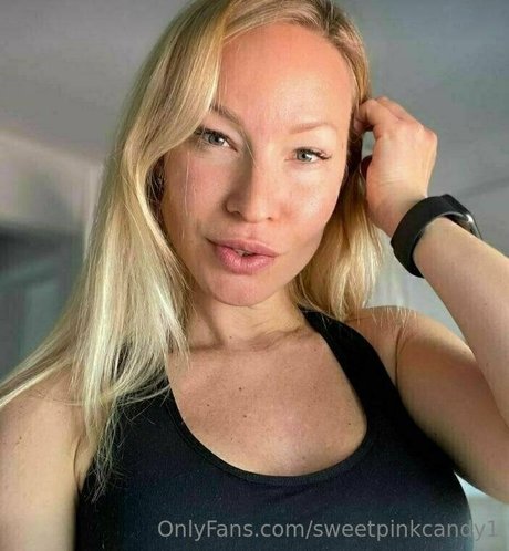 Foto di nudo di fuga di OnlyFans di Sweetpinkcandy1