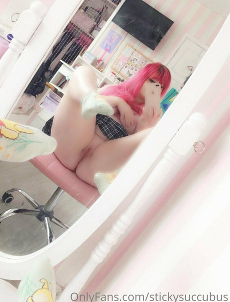 Foto di nudo di fuga di OnlyFans di Maplesyrps