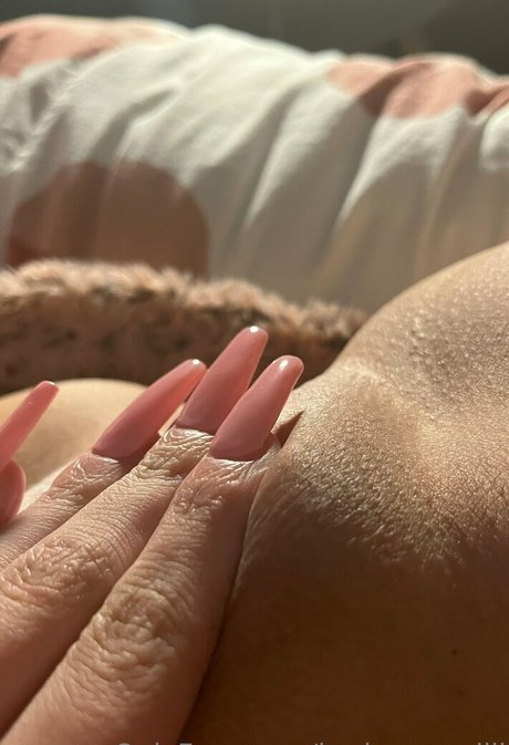 Foto di nudo di fuga di OnlyFans di Jordanangellll
