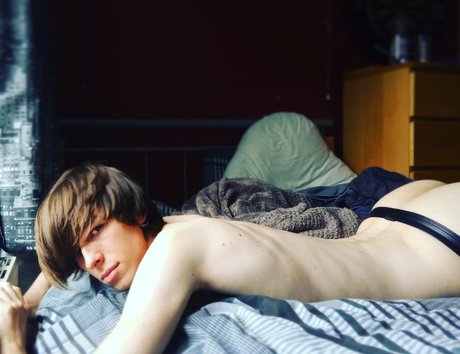 Foto di nudo di fuga di OnlyFans di Tomaaa