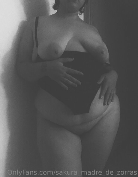 Foto di nudo di fuga di OnlyFans di Sakuraofficial