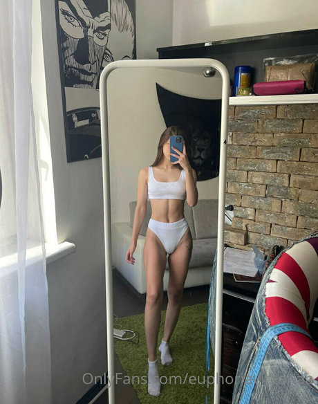 Foto di nudo di fuga di OnlyFans di Euphoriavictoriaa