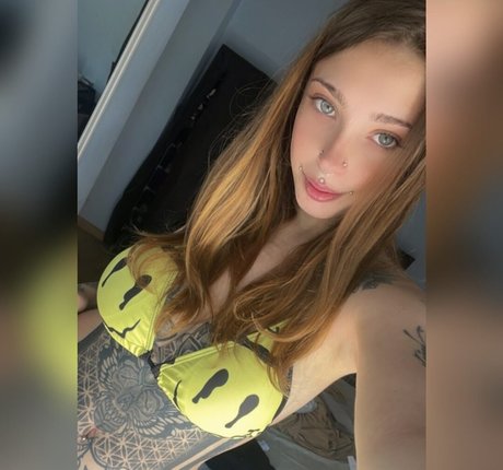 Foto di nudo di fuga di OnlyFans di Evasciacca
