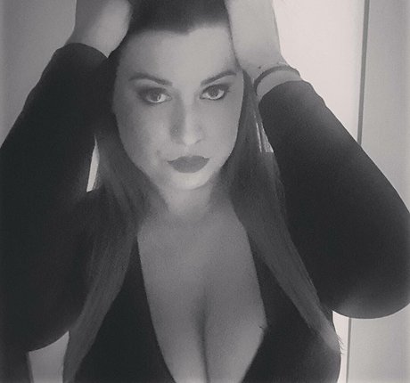 Foto di nudo di fuga di OnlyFans di Curvygirl89