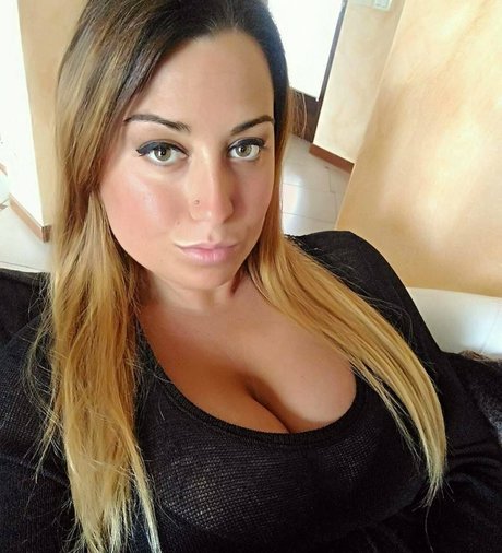 Foto di nudo di fuga di OnlyFans di Curvygirl89