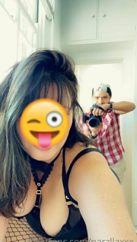 Foto di nudo di fuga di OnlyFans di Parallaxxx