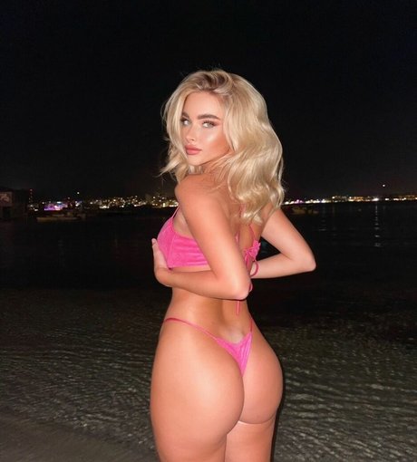 Foto di nudo di fuga di OnlyFans di Antonia Freya Lydia