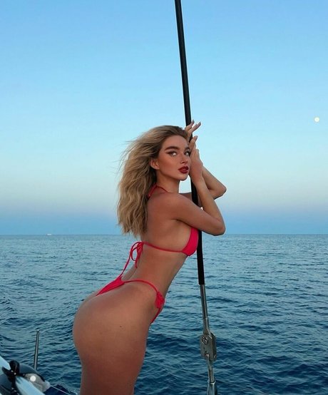Foto di nudo di fuga di OnlyFans di Antonia Freya Lydia