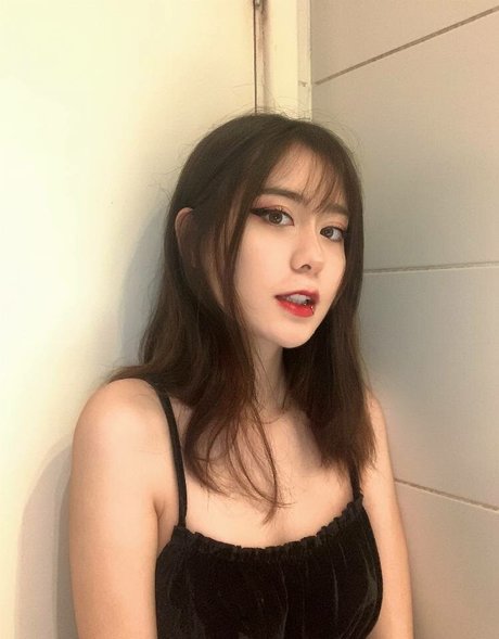 Foto di nudo di fuga di OnlyFans di Kikira02