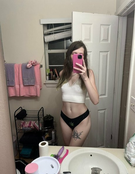 Foto di nudo di fuga di OnlyFans di Cookiecumbz