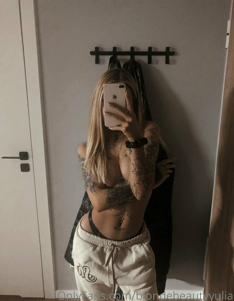 Foto di nudo di fuga di OnlyFans di Blondebeautyyulia