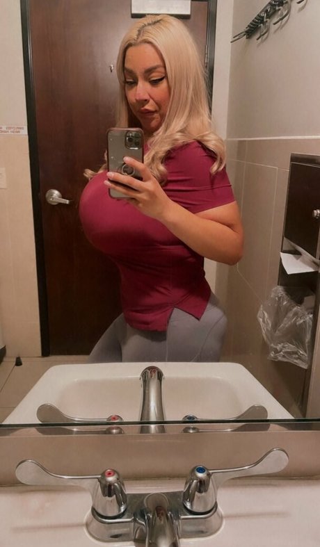 Foto di nudo di fuga di OnlyFans di Bambibimbodoll