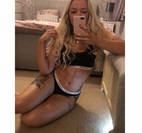 Foto di nudo di fuga di OnlyFans di Sophie Partridge