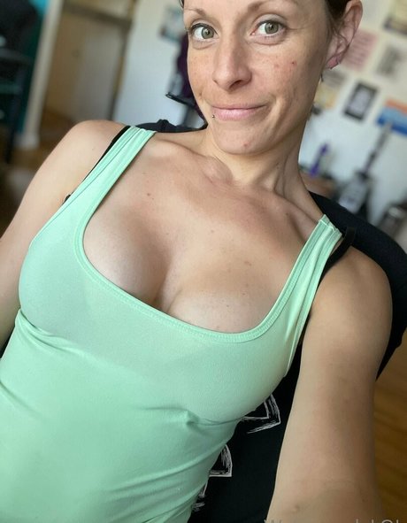 Foto di nudo di fuga di OnlyFans di Naughtyjeeper801f