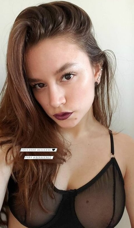 Foto di nudo di fuga di OnlyFans di Almagustina