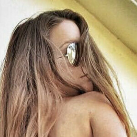 Girls With Guns