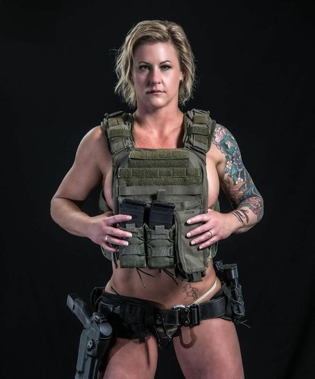 Girls With Guns