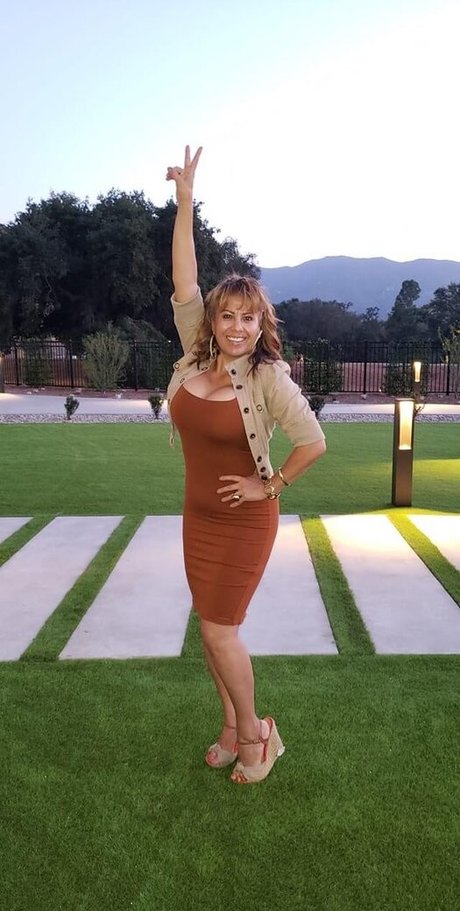 Foto di nudo di fuga di OnlyFans di Mexymilf