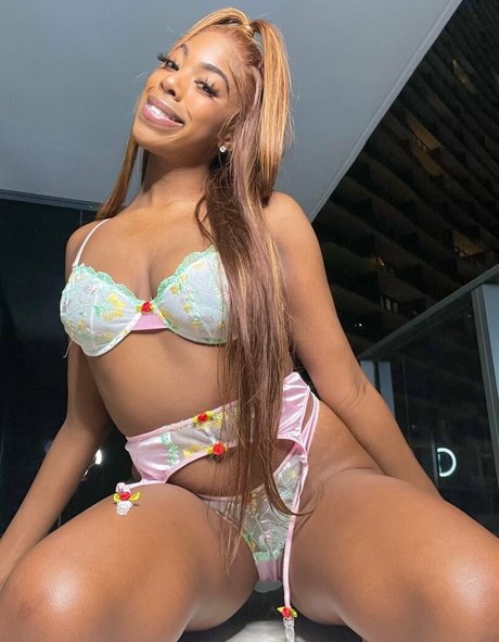 Babygirlnaomii