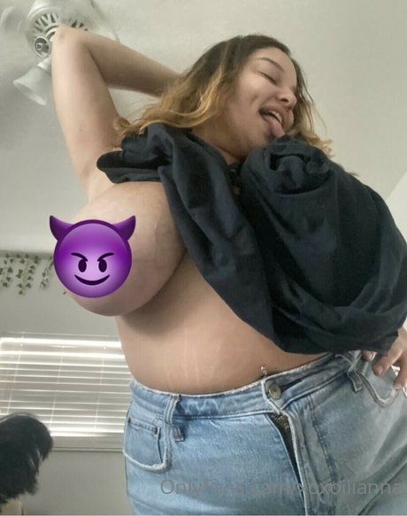 Foto di nudo di fuga di OnlyFans di Xoxoiliana
