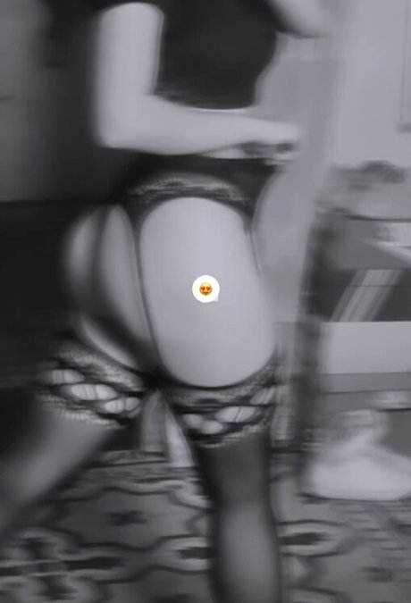 Foto di nudo di fuga di OnlyFans di Eternajud