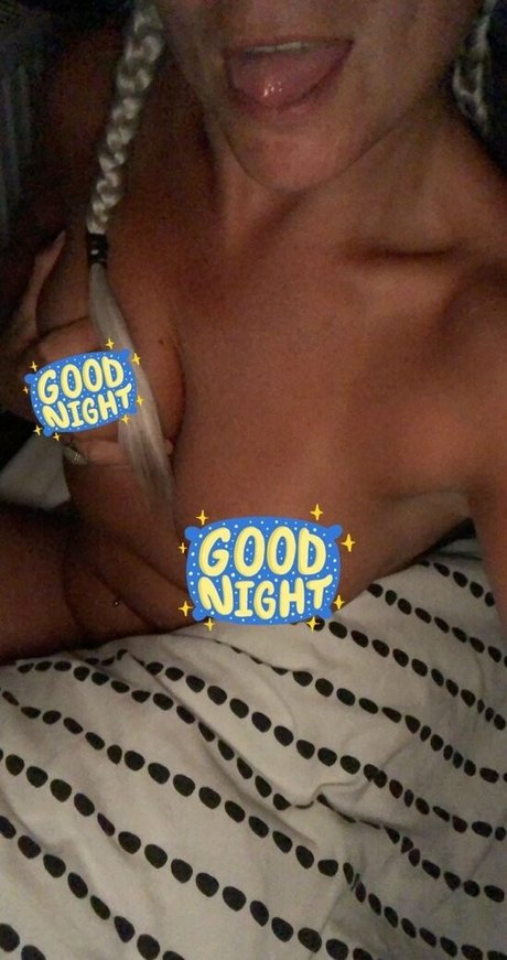 Ukhotwifecouple