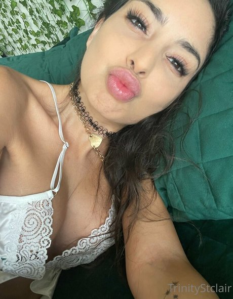 Foto di nudo di fuga di OnlyFans di Trinitystclair