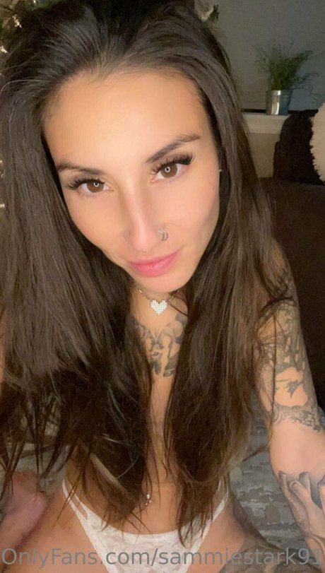 Foto di nudo di fuga di OnlyFans di Sammiestark91