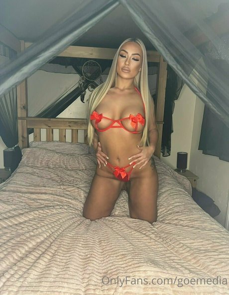 Foto di nudo di fuga di OnlyFans di Goemedia