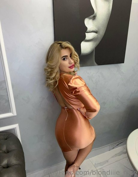 Blondiiierose