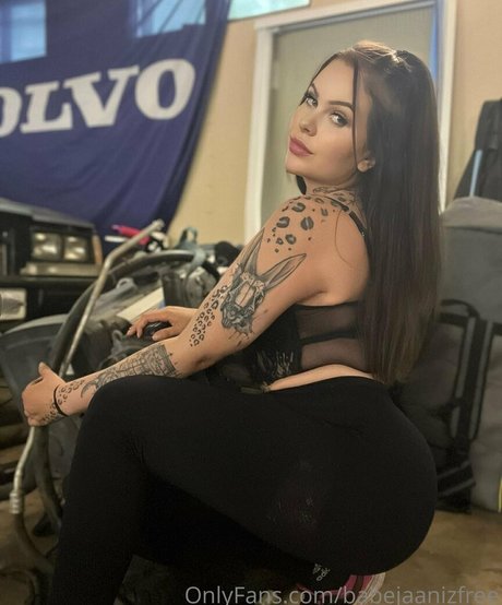 Foto di nudo di fuga di OnlyFans di Babejaanizfree