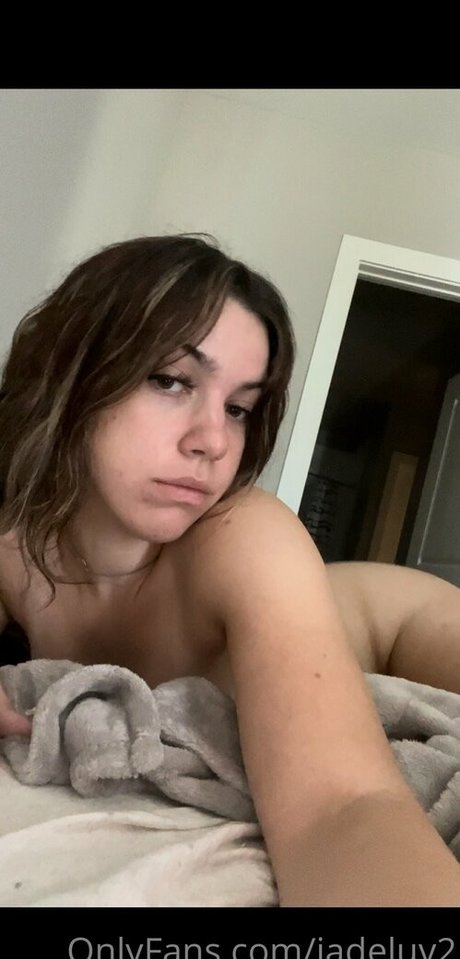 Foto di nudo di fuga di OnlyFans di Jadeluv2