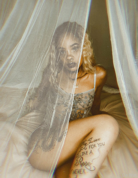 Foto di nudo di fuga di OnlyFans di Tiffanylannette
