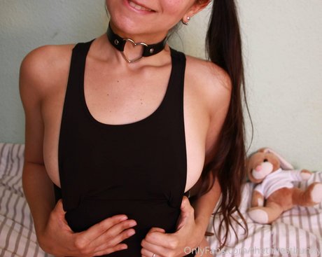 Foto di nudo di fuga di OnlyFans di Thetiniestbunny