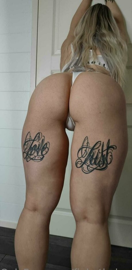 Finhotbabes