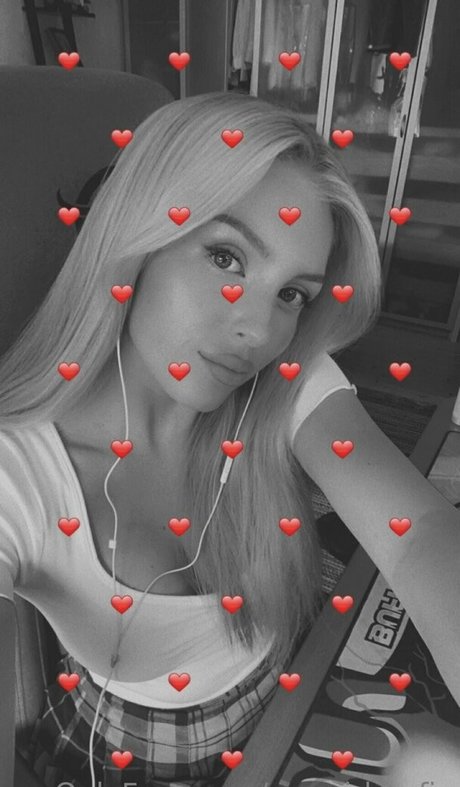 Foto di nudo di fuga di OnlyFans di Swegirlmafia