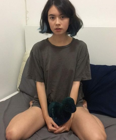 Foto di nudo di fuga di OnlyFans di Mia Kerin