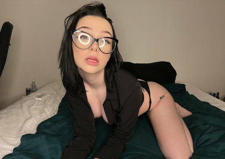 Foto di nudo di fuga di OnlyFans di Viiviperkelexoxo