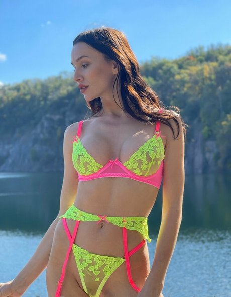 Foto di nudo di fuga di OnlyFans di Adelmorel