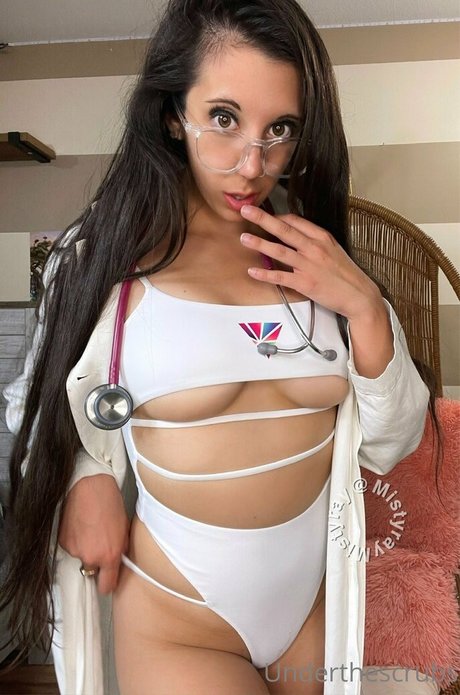 Foto di nudo di fuga di OnlyFans di Underthescrubs