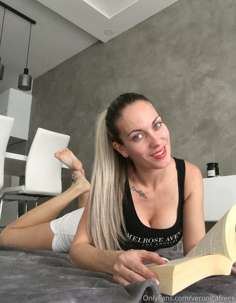 Foto di nudo di fuga di OnlyFans di Veronicafreee