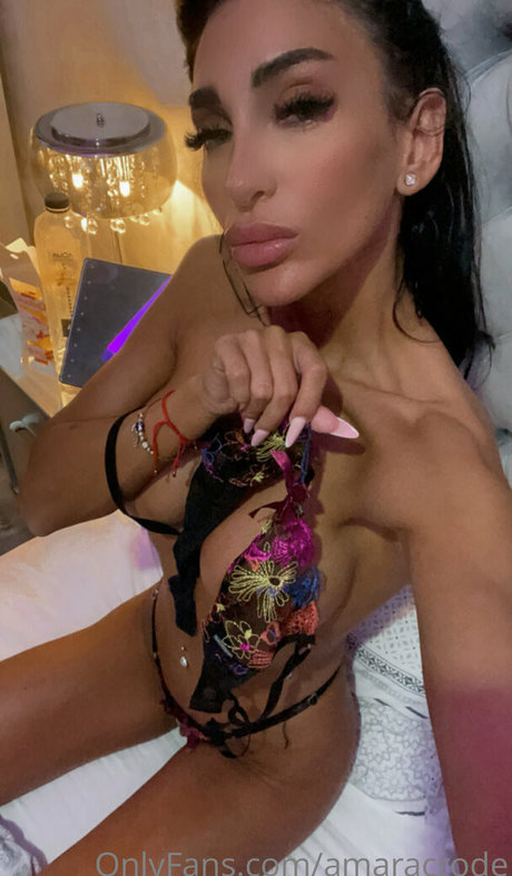 Foto di nudo di fuga di OnlyFans di Amaracrode