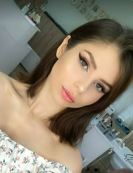 Yourfavoriteteen04