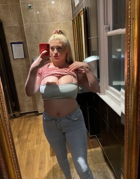 Foto di nudo di fuga di OnlyFans di Shiofficialxox
