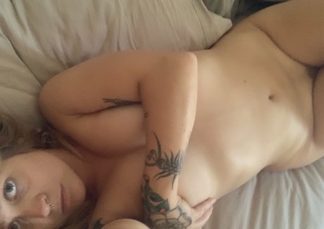 Foto di nudo di fuga di OnlyFans di Slutallergies