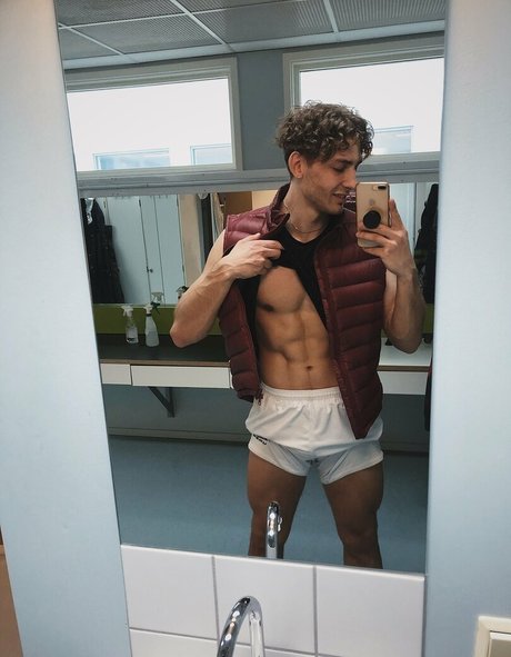 Foto di nudo di fuga di OnlyFans di Battyboyfree