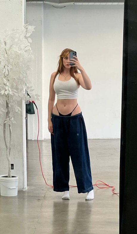 Foto di nudo di fuga di OnlyFans di Tati Bruening