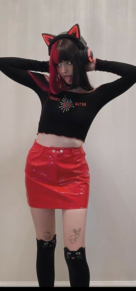 Foto di nudo di fuga di OnlyFans di Lovecherrybella