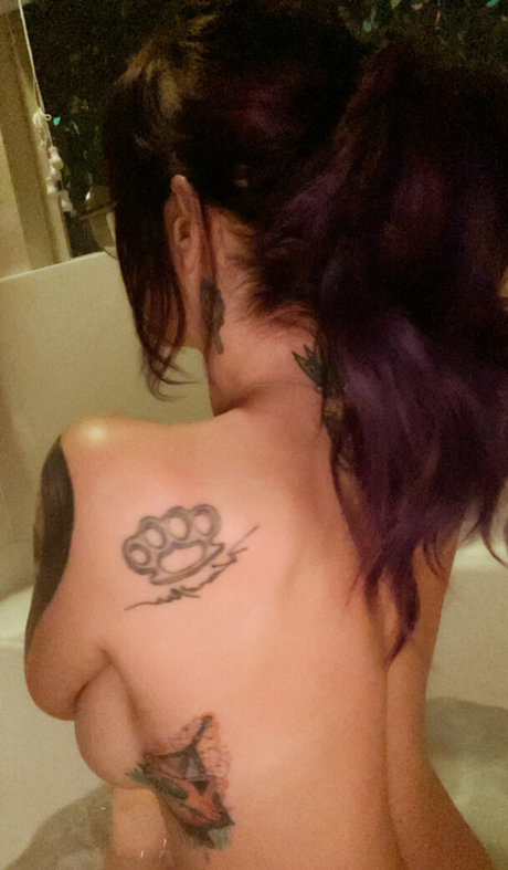 Theonlinegirlfriend